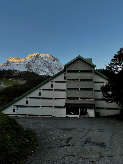 Appartement 6 Personnes Aux Pieds Des Pistes Gourette Esterno foto